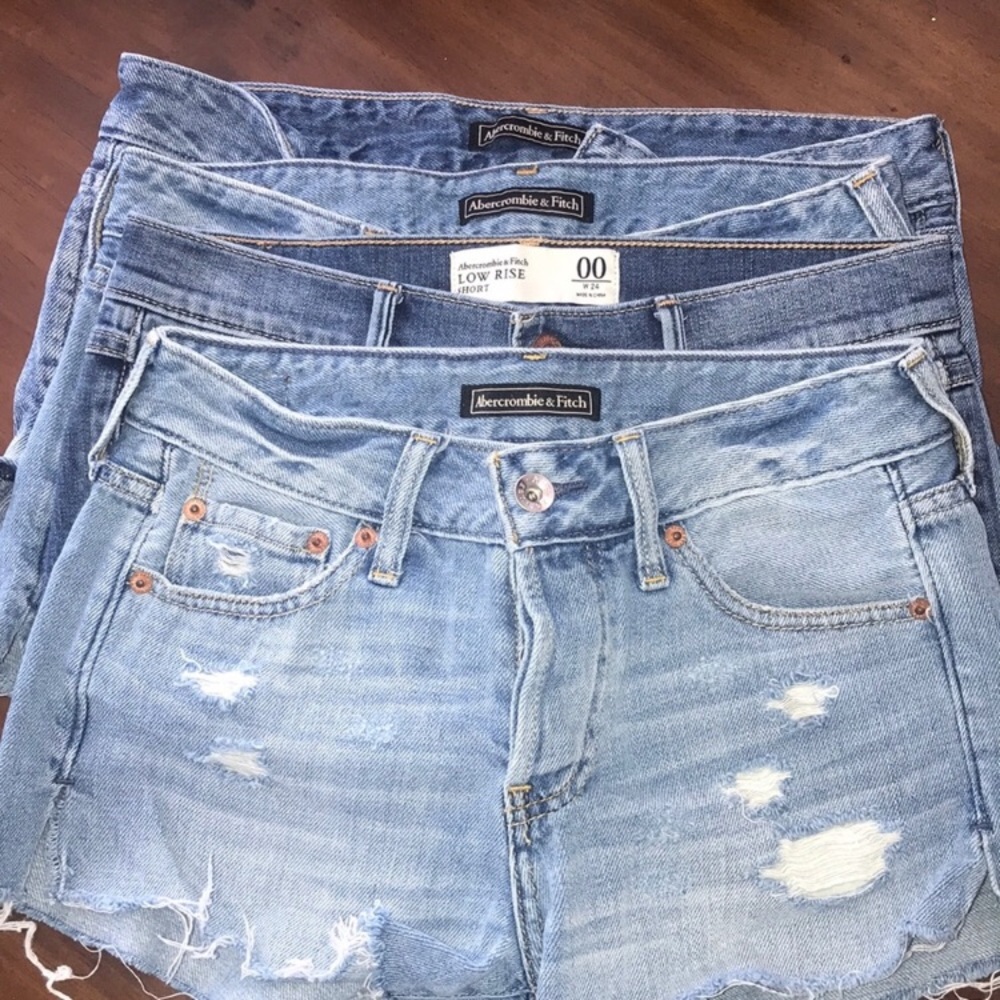 Abercrombie & Fitch bundle of 4 cutoffs